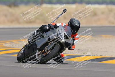 media/Sep-11-2022-SoCal Trackdays (Sun) [[81b7e951af]]/Turn 16 (945am)/